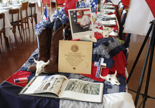The Texas table is ready for Thanksgiving festivities to begin.