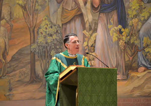 Monsignor Checchio imparts some final words of wisdom, counsel, and encouragement in his homily.